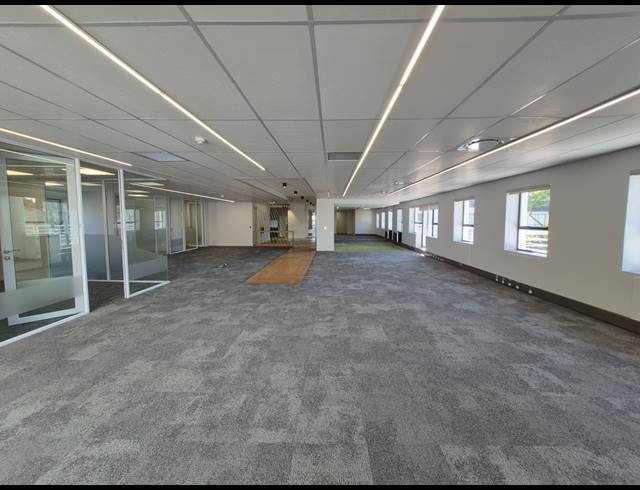 666M² OFFICE TO LET IN WOODMEAD